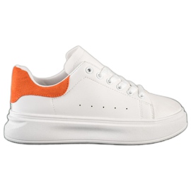 SHELOVET Fehér cipők a platformon