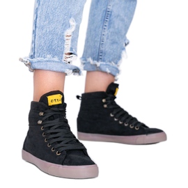 Bujal fekete bokáig érő cipők