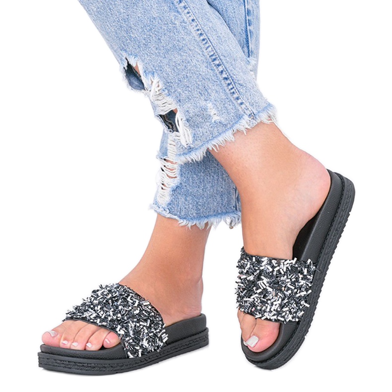 Fekete papucs cirkónium -dioxiddal Love Bling