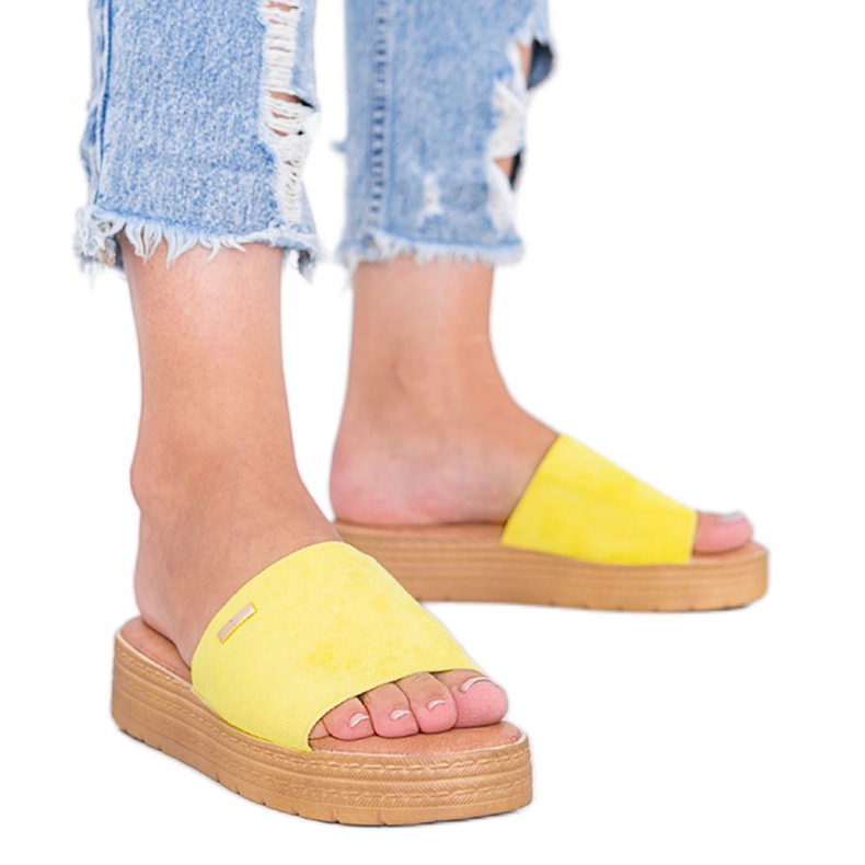 Sárga papucs a Dr. Márton