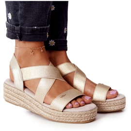 Big Star Ék szandál bordázott nagy csillaggal HH274414 Arany aranysárga