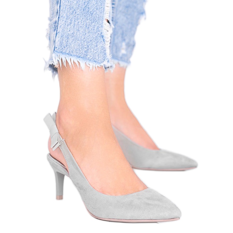 Szürke szivattyúk Tari sarkán