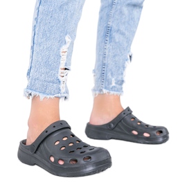 Fekete női Karolinos papucs