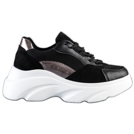 Seastar Fekete cipők a platformon