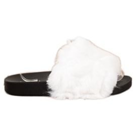 Bona Alkalmi papucs szőrmével fehér Bona Alkalmi papucs szőrmével fehér