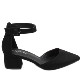 Szivattyúk széles sarokkal fekete LL76 Fekete