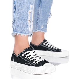 Női fekete cipők vastag Nolita talpon