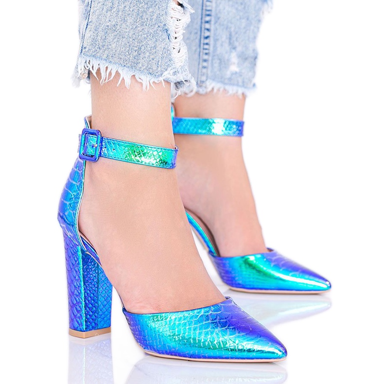 Kék holografikus szivattyúk az Ashley oszlopon