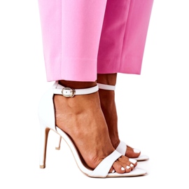 Elegáns szandál magas sarkú Lu Boo fehér