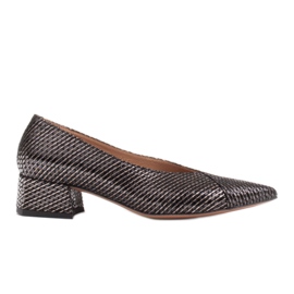 Marco Shoes Fekete szivattyúk szokatlan csíkos bőrből Marco Shoes Fekete szivattyúk szokatlan csíkos bőrből