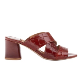 Marco Shoes Női bőrpapucs bőrből vágott csíkokkal piros