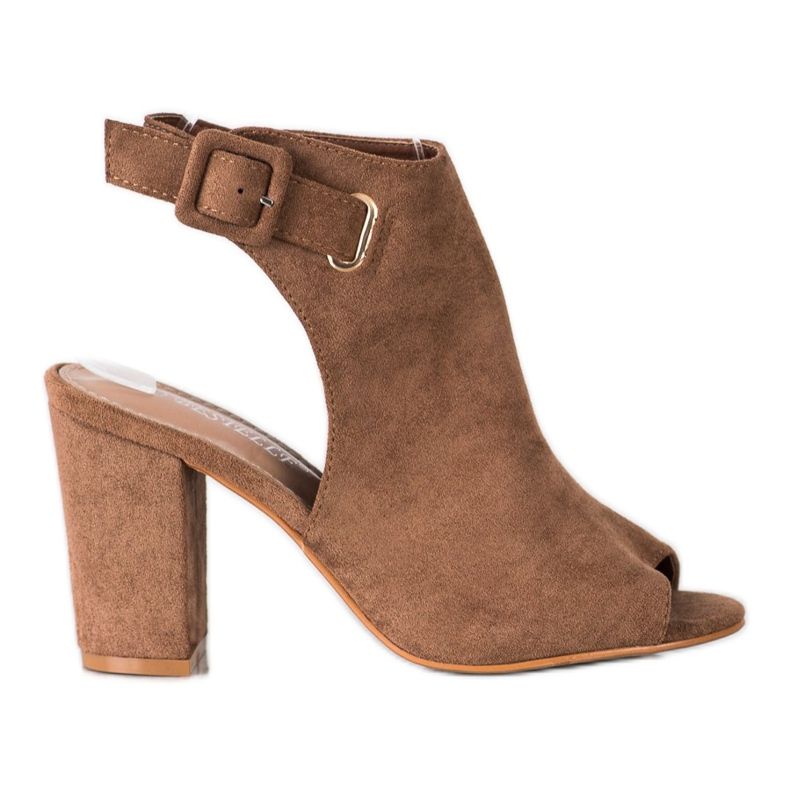 Bestelle Zárt szandál csattal barna