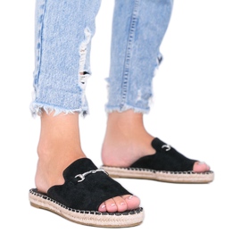 Fekete papucs Roseau csatdal