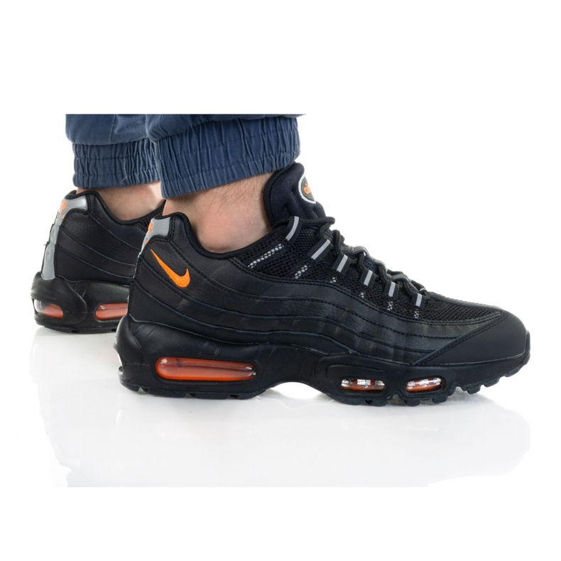Nike Air Max 95 Ess M DJ6884-001 cipő fekete