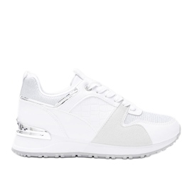 Fehér cipők ezüst Yoisya kiegészítőkkel