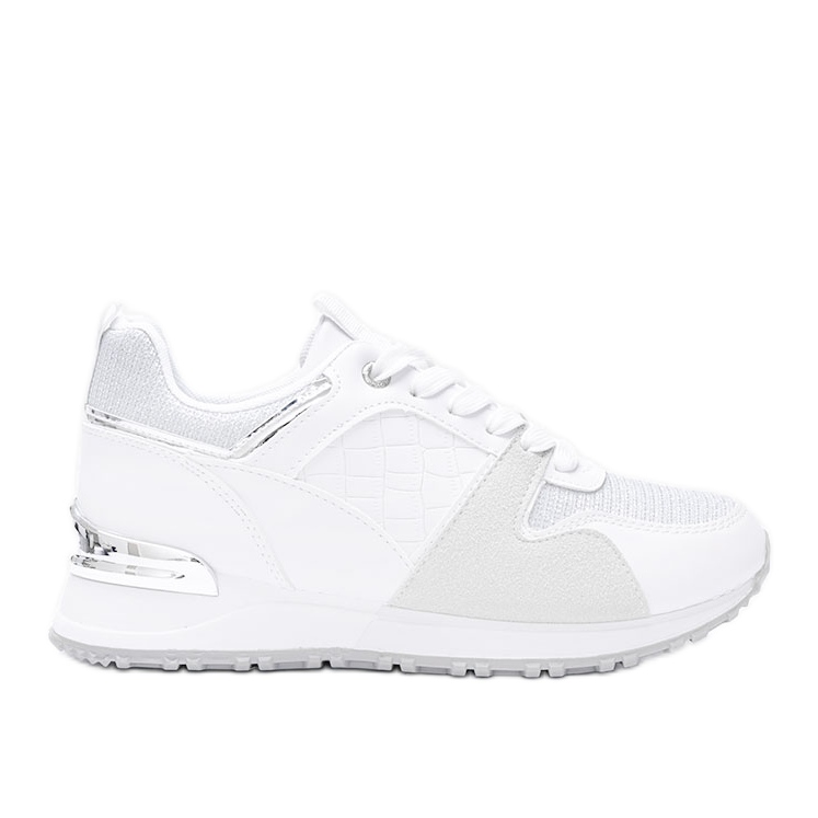 Fehér cipők ezüst Yoisya kiegészítőkkel