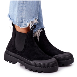 Mulanka Velúrmunkások a fekete platformon velem jönnek