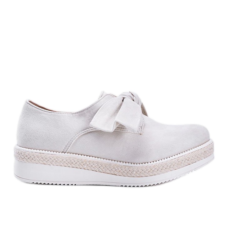 Bézs színű cipő vastag Sindri talppal