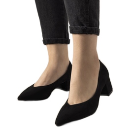 Fekete szivattyúk a Floren oszlopon Fekete szivattyúk a Floren oszlopon