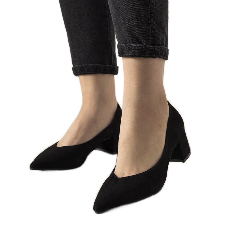 Fekete szivattyúk a Floren oszlopon