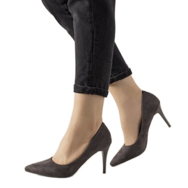 Szürke pumpák Eliana alacsony sarkán Szürke pumpák Eliana alacsony sarkán