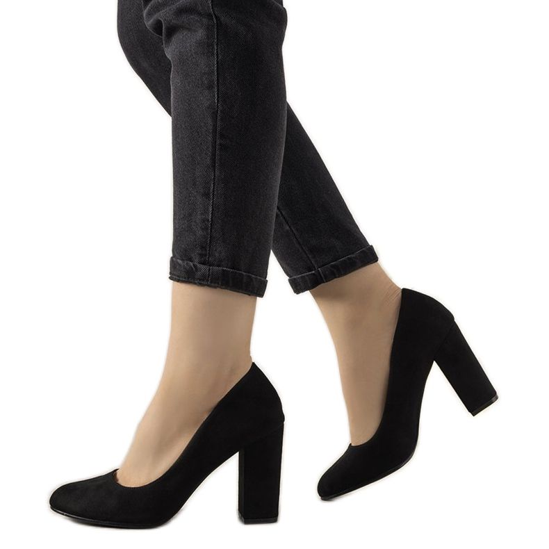 Fekete szivattyúk a Selva oszlopon