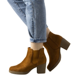 Tevecsizma a Malawi poszton barna