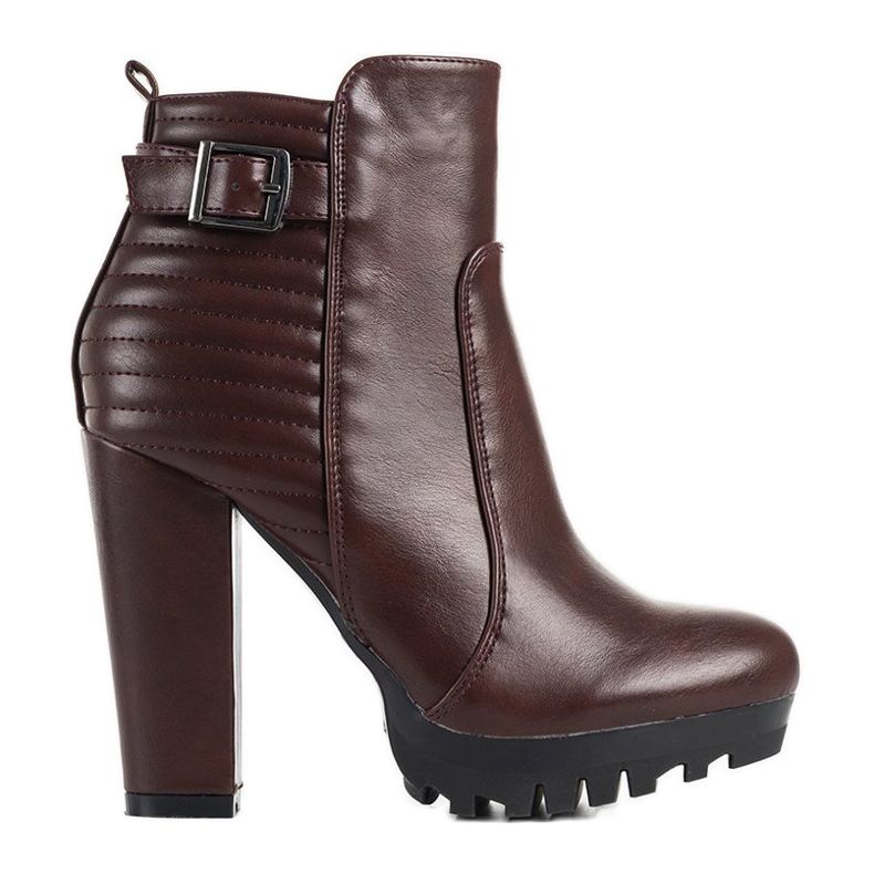 Barnásbarna csizma egy magas Mango oszlopon bordó piros