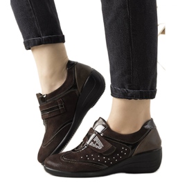 Brown a Merantén ékelt barna Brown a Merantén ékelt barna