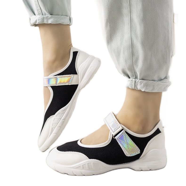 Fekete -fehér edzőcipő holografikus Melania betéttel