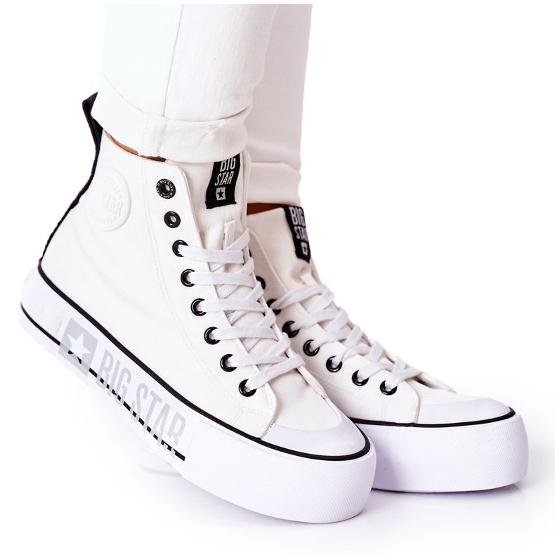 Magas cipők a Big Star II274014 fehér platformon