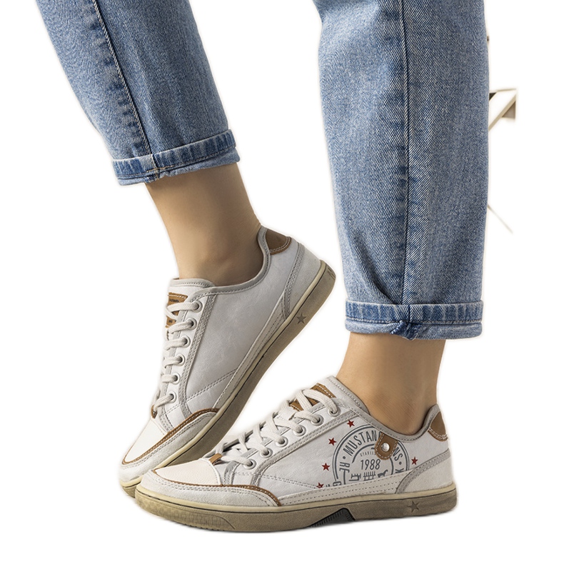 Esta női szürke cipők