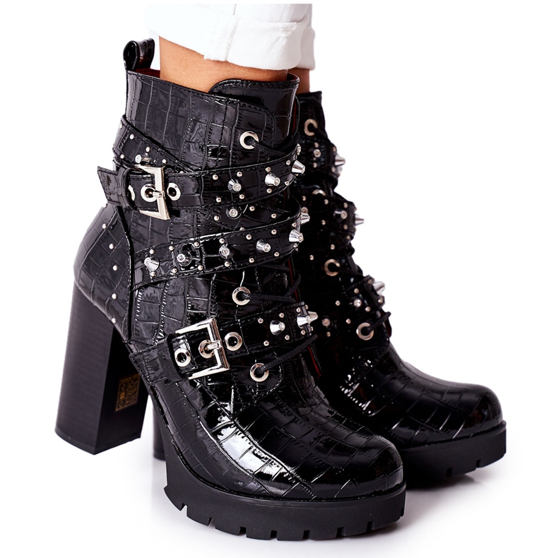 BM Csizma egy postán Fekete lakkozott krokodil Wombridge