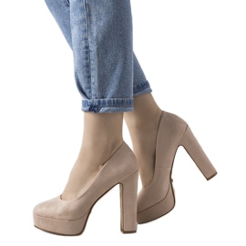 Bézs magassarkú az Aisha platformon