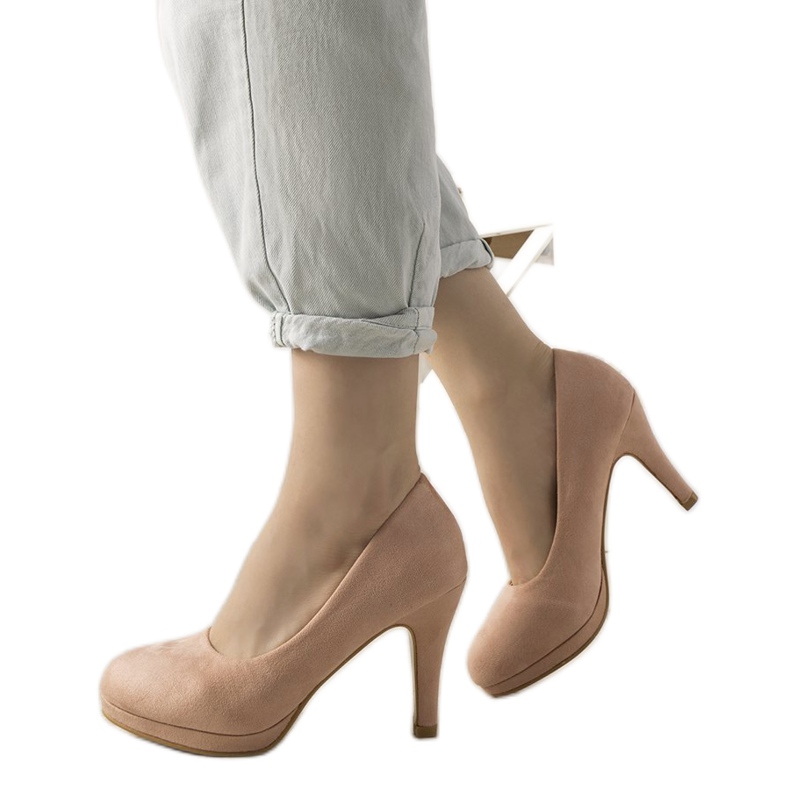 Rózsaszín szivattyúk Marino tűsarkún