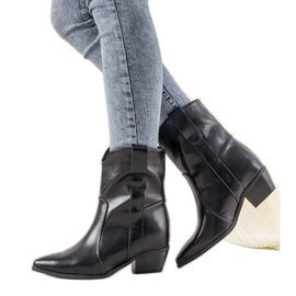 Fekete cowboycsizma Perlage poszton Fekete cowboycsizma Perlage poszton