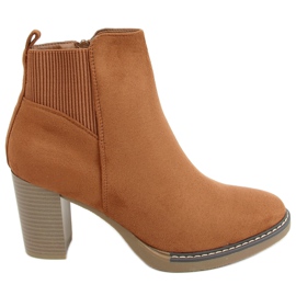 Teve 1155 Teve magassarkú barna