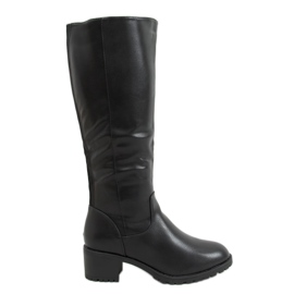 Fekete magas sarkú csizma Q400-13 Fekete