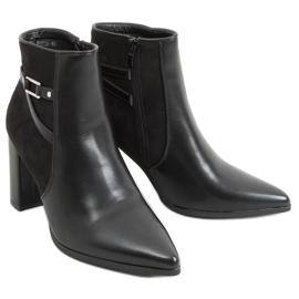 Fekete magas sarkú csizma E9306 Fekete Fekete magas sarkú csizma E9306 Fekete