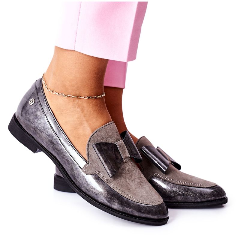 Női Brogues Maciejka lakkozott cipők szürke 04099-03 / 00-1