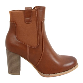 Barna magassarkú 3654 Teve