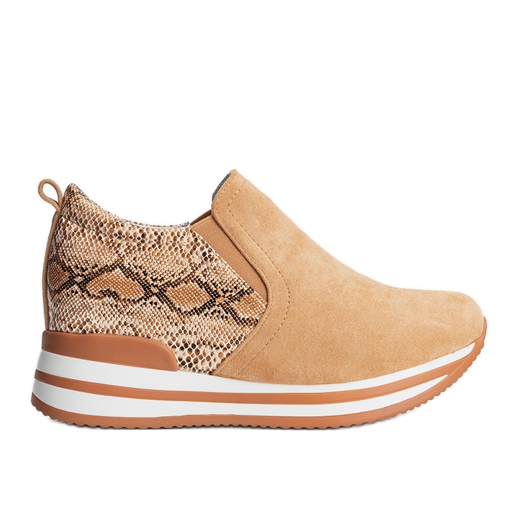 BM Narancssárga cipők az Infinitale ékén