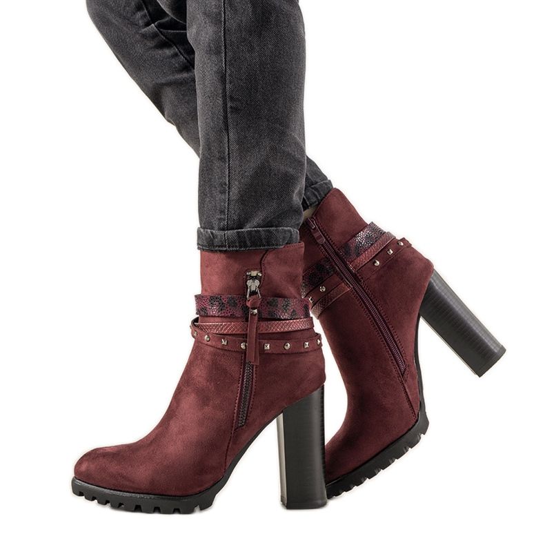 Barella női gesztenyebarna velúr csizma a poszton piros