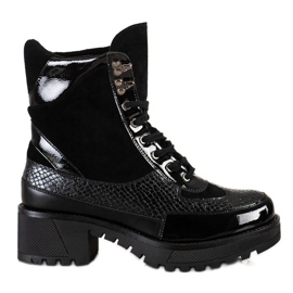 Janessa Fekete divatmunkások Janessa Fekete divatmunkások