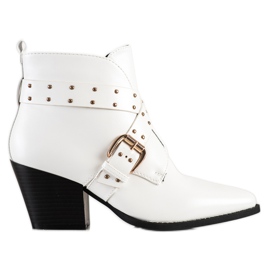 Lucky Shoes Sziklacsizma a poszton fehér