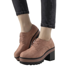 Rózsaszín fűzős bokacsizma a Cecina postán