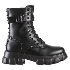 Erynn Fekete csapokkal dolgozók