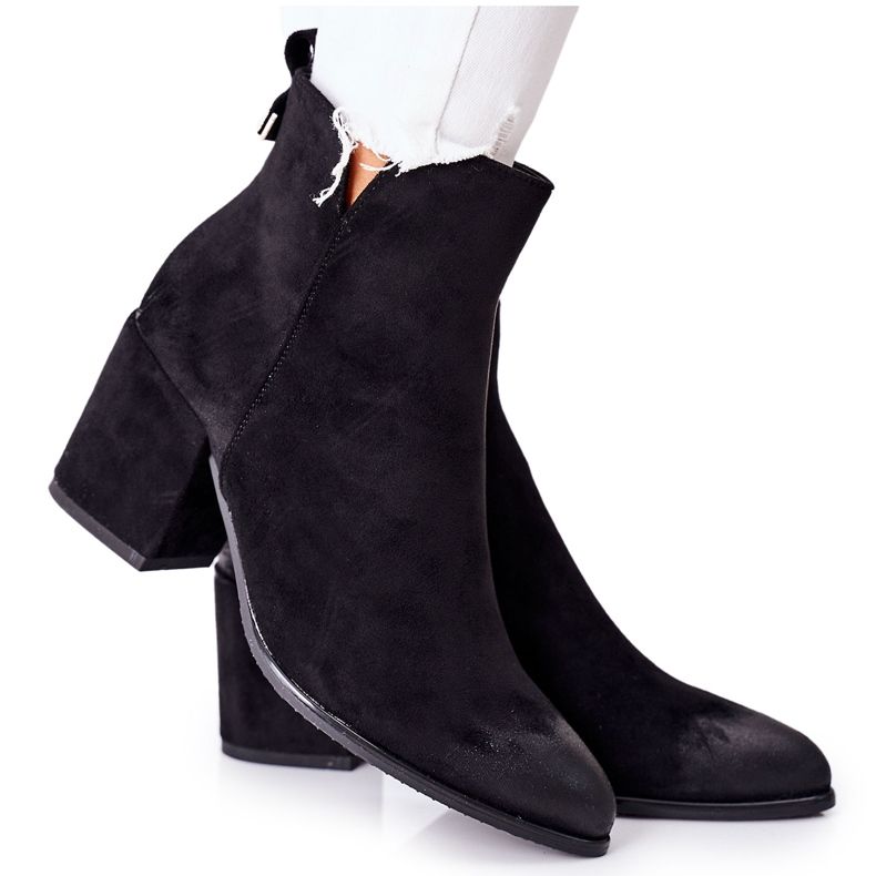 Vinceza Női csizma sarkán Velúr Fekete Carrick