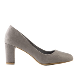 Szürke klasszikus szivattyúk a Barrington oszlopon