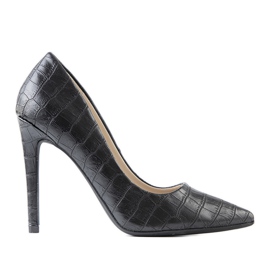 Fekete szivattyúk a dobó sarkán